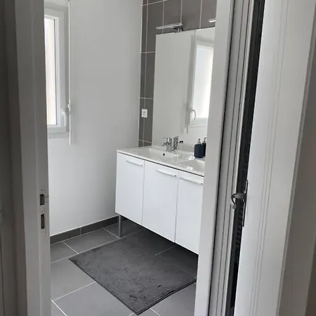 Belle Maison Neuve A 5 Mn De La Villa *