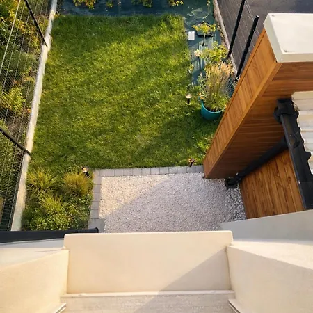 Belle Maison Neuve à 5 Mn De La *
