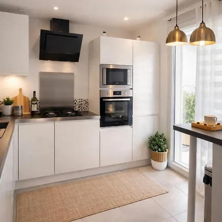 Belle Maison Neuve A 5 Mn De La *